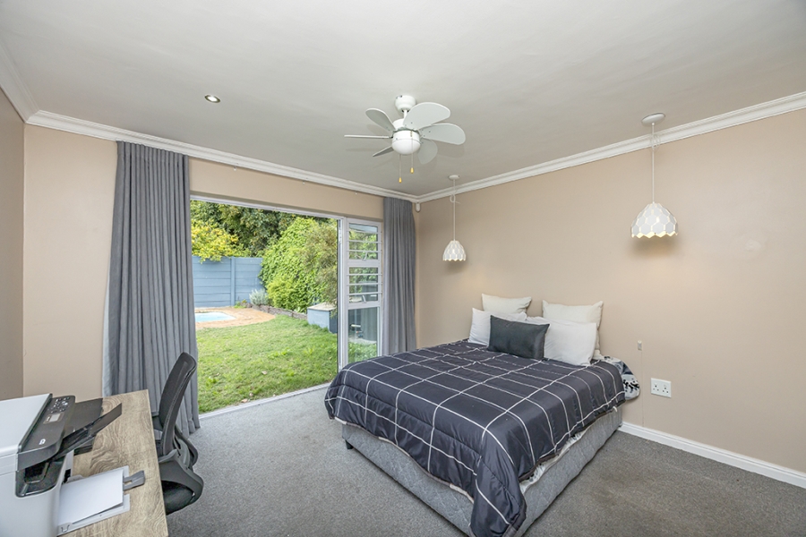 4 Bedroom Property for Sale in Edgemead Western Cape
